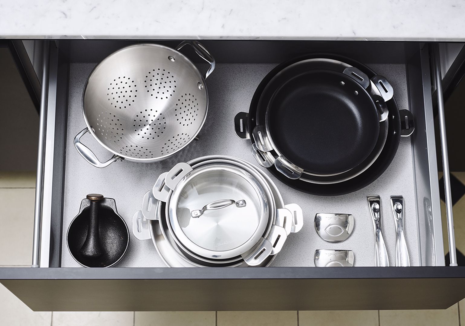 Compact quality cookware with the Evolution collection